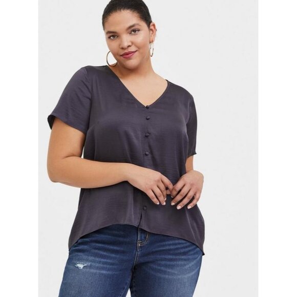 Torrid Plus Size Gray Silky Charmeuse Button-up V-neck Top Blouse Size 1X - Picture 1 of 8